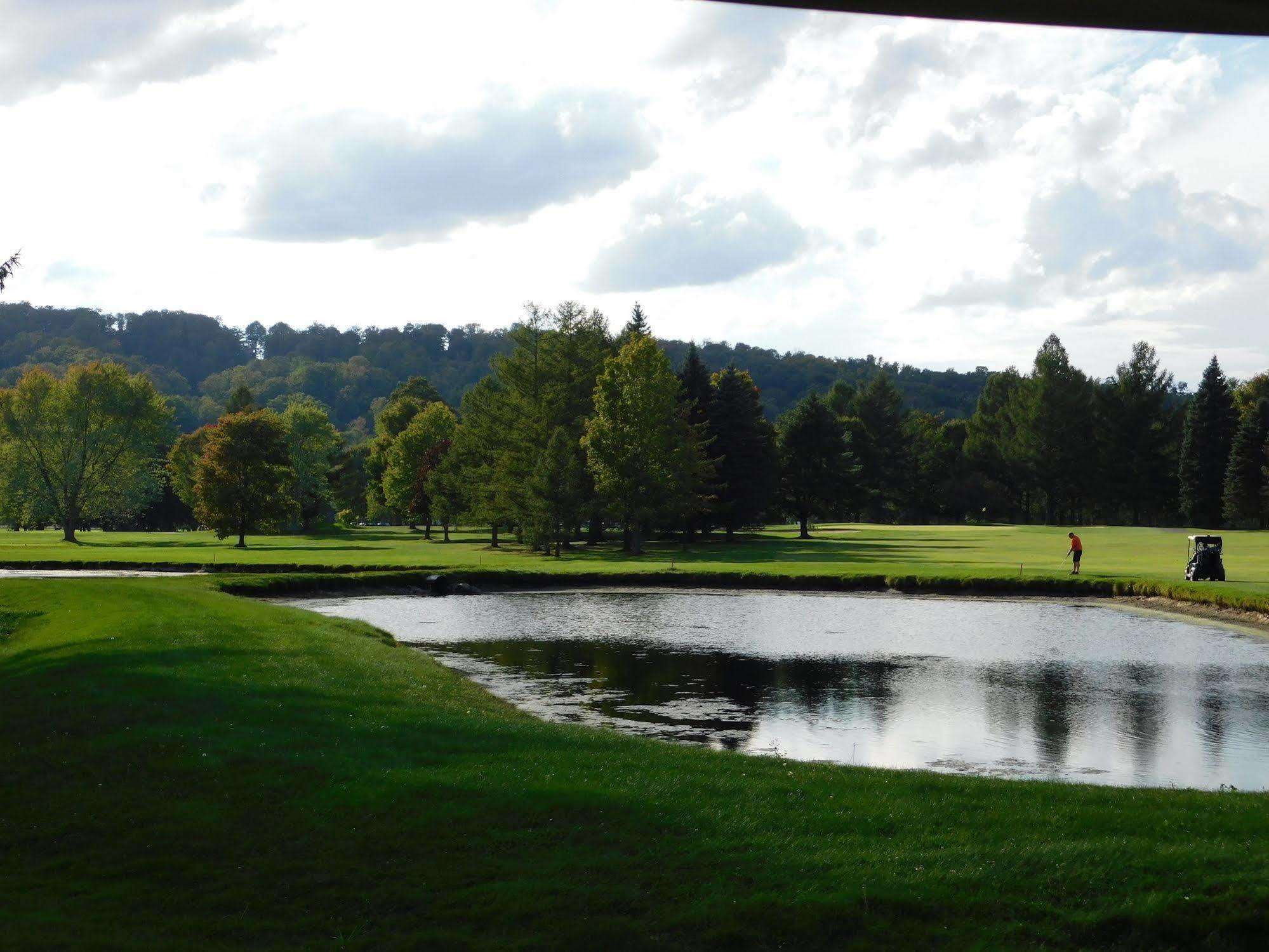 Fairway Suites At The Peak French Creek المظهر الخارجي الصورة
